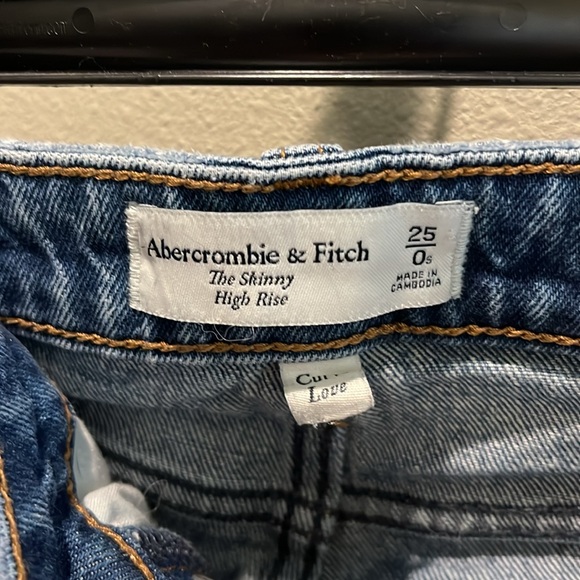 Abercrombie The Skinny High Rise Jeans - Picture 3 of 4